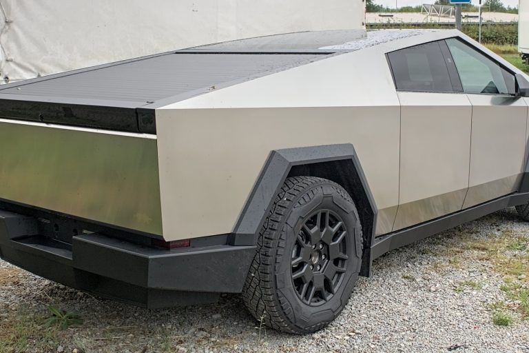 Tesla Plans Cybertruck Factory in Central US
