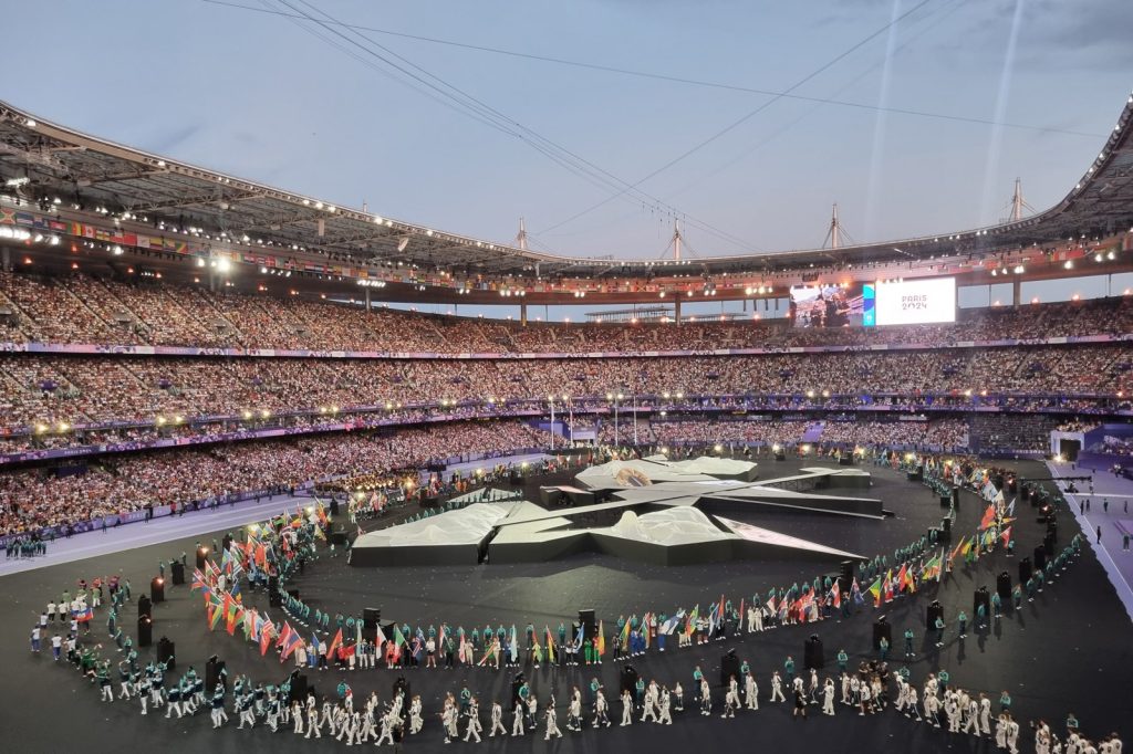 Paris hands Olympic flag to LA in pivotal closing ceremony