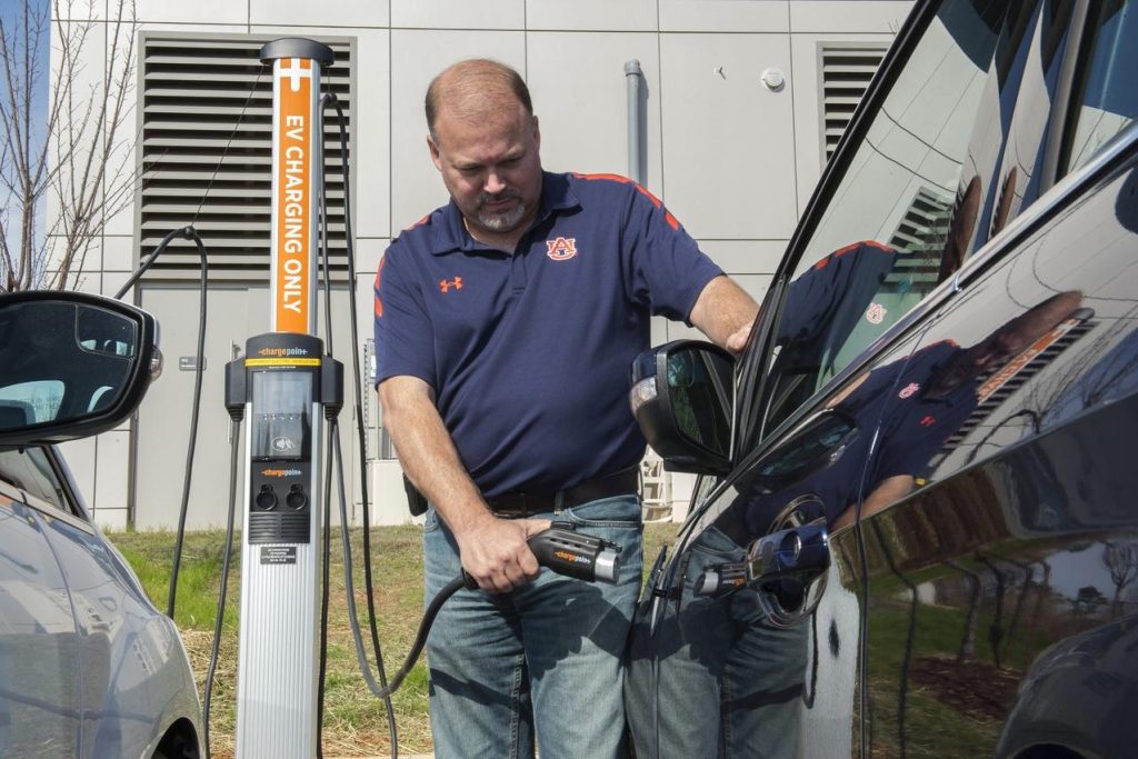 Bangladesh unveils sweeping EV incentives to cut emissions