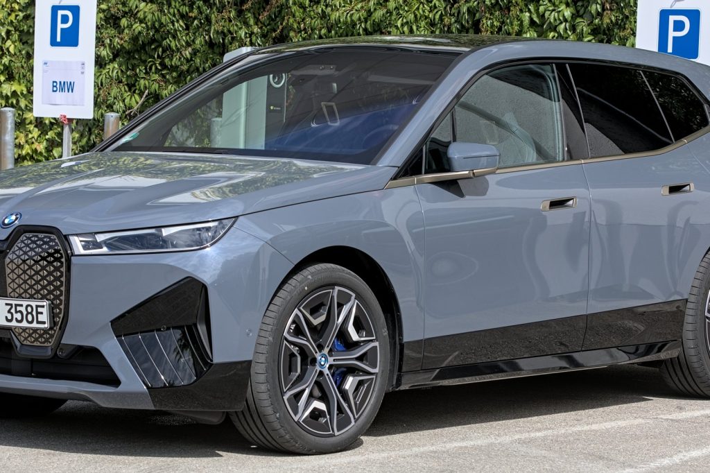 BMW iX Flow Concept Uses E Ink to Alter Exterior Color on Demand