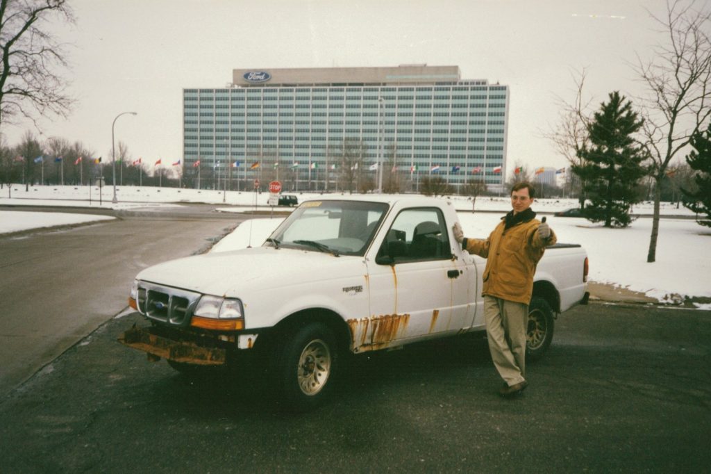 Ford Brings Back More Than 350 Engineers After a Failed AI Bet