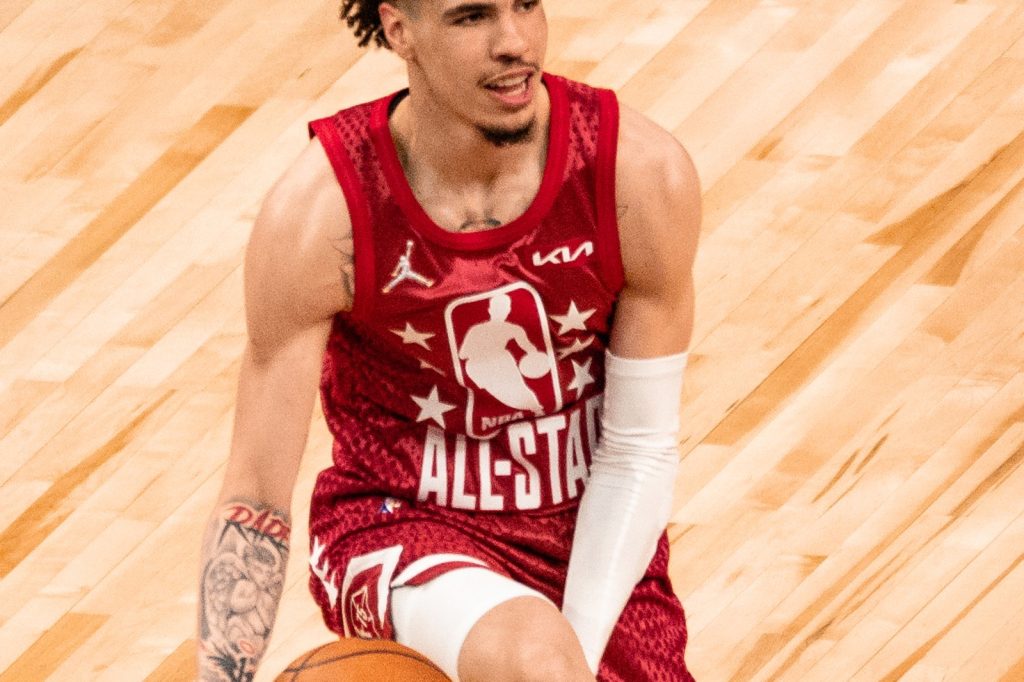 Are Raptors in trade talks for Hornets star LaMelo Ball?
