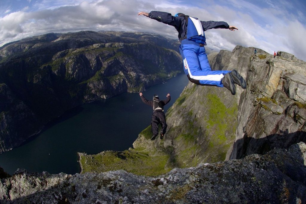 BASE Jumping: Illicit Sport Blending Parachuting and Landmark Scaling