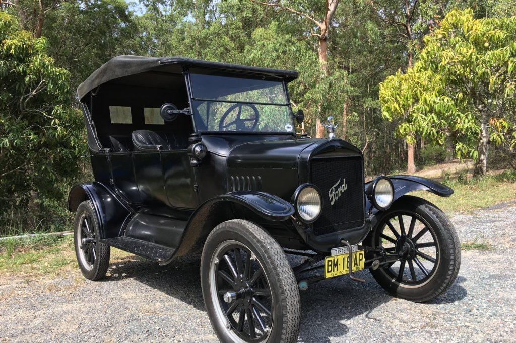 Electric Vehicles: 130-Year History from Horseless Carriages to Motors