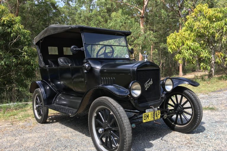 Electric Vehicles: 130-Year History from Horseless Carriages to Motors