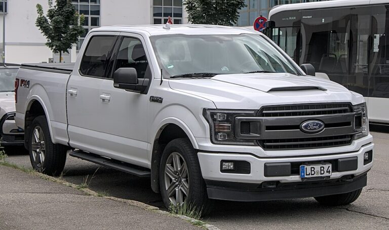 Ford Recalls 355,000 Trucks Over Dashboard Failure