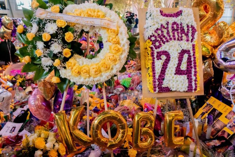 Global Sports Community Mourns Kobe Bryant in Fatal Helicopter Crash