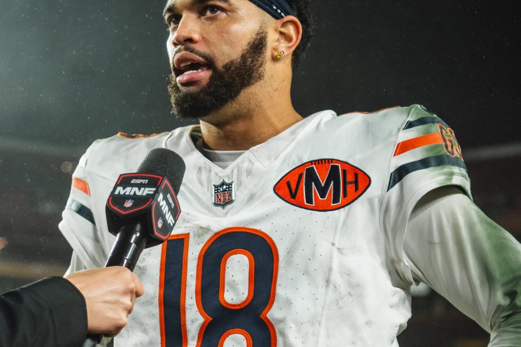 Bears defeat Patriots 30-24 in chaotic Thursday Night Football thriller