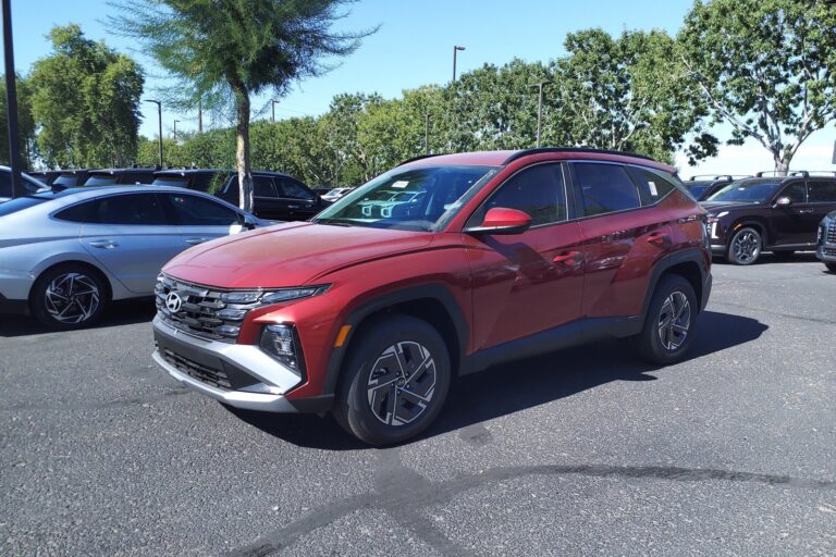 Hyundai Recalls Tucson Hybrid and Elantra Over Faulty Strut Fasteners