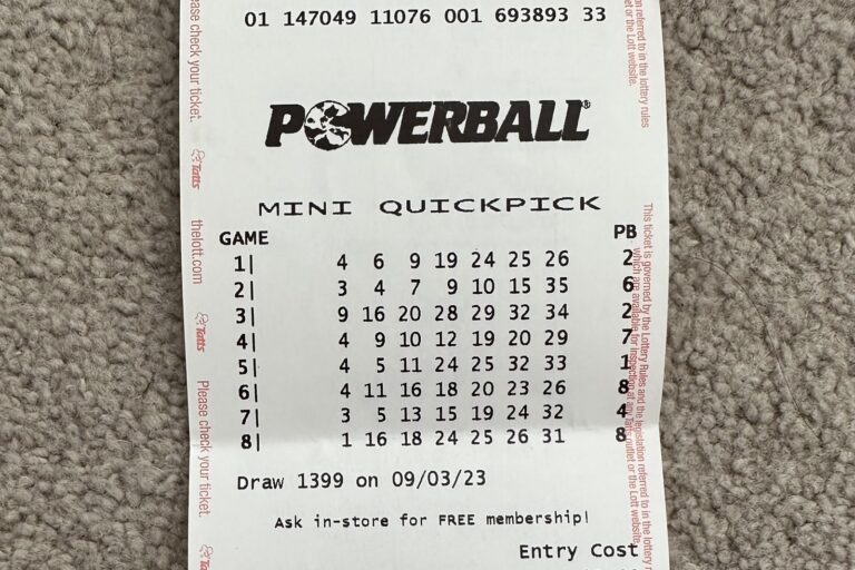 Why Rising Powerball Jackpots Drive Player Psychology and State Revenue