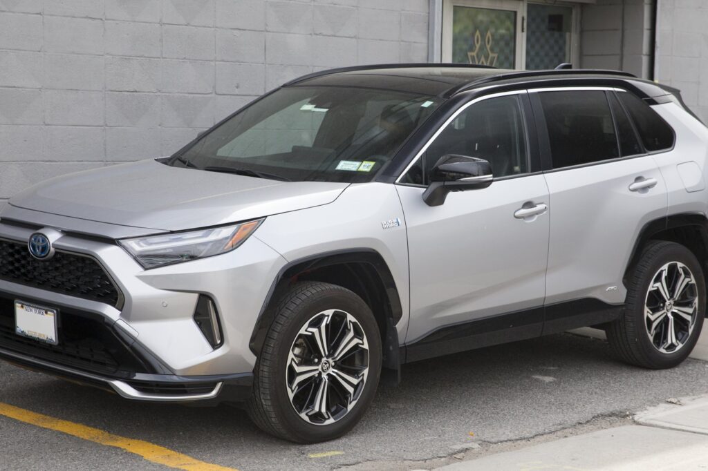 How a Software Glitch in Toyota’s RAV4 Plug-in Hybrid Triggers System Shutdowns