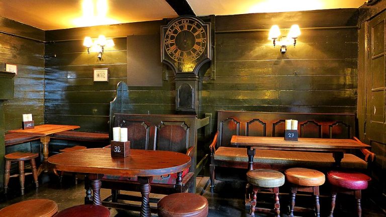 Police unions criticize late pub hours decision for World Cup match